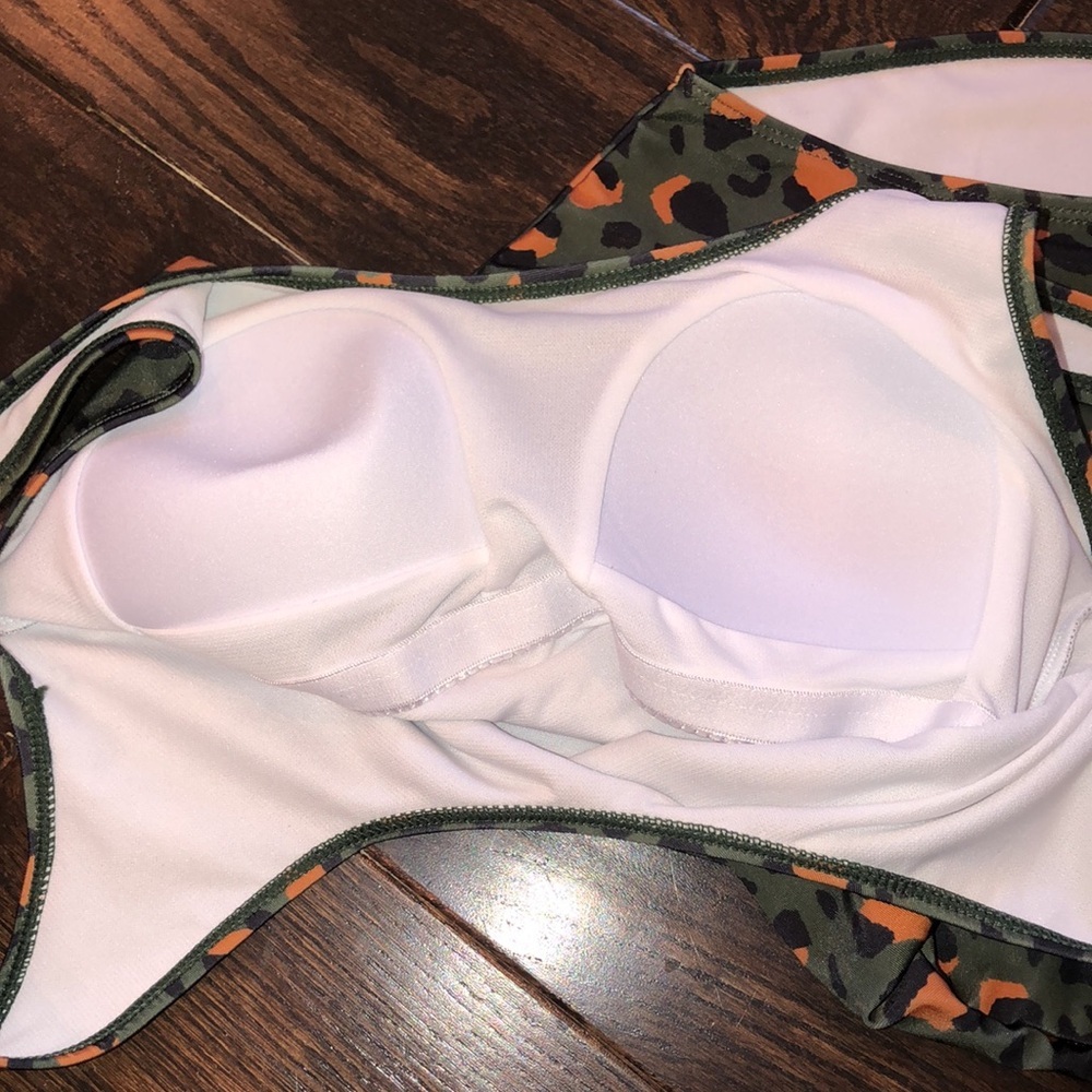 Nicole Miller one piece swimsuit size small new with tags MSRP $120 - Picture 3 of 7